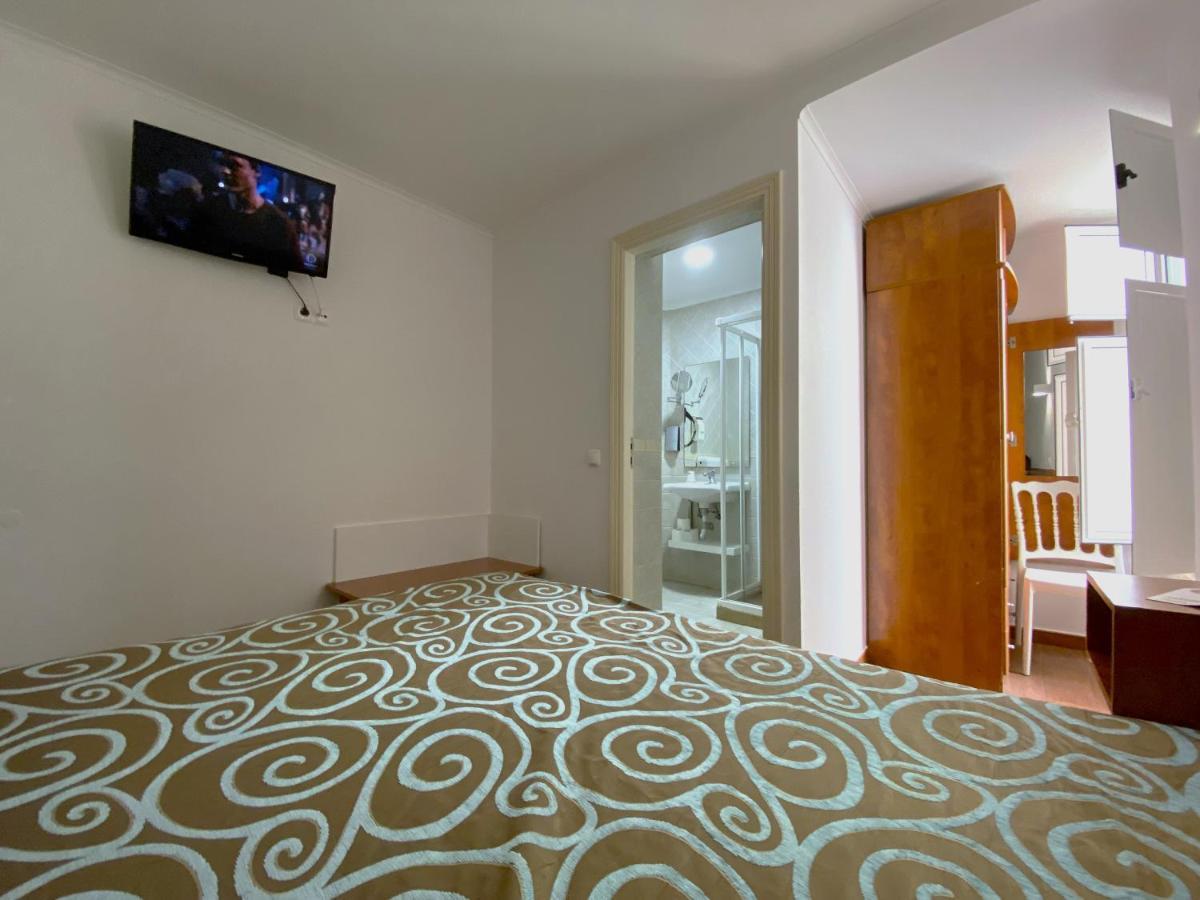 Na Crista Da Onda Hotel Nazaré Eksteriør billede