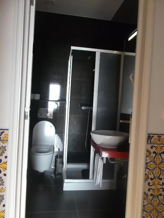 Na Crista Da Onda Hotel Nazaré Værelse billede