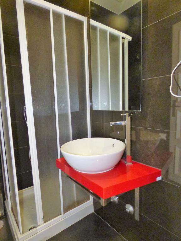 Na Crista Da Onda Hotel Nazaré Eksteriør billede